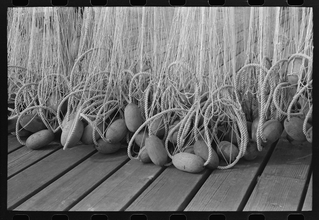 Floats on the nets, 1941